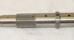 T34905 John Deere 350 series reverser output shaft